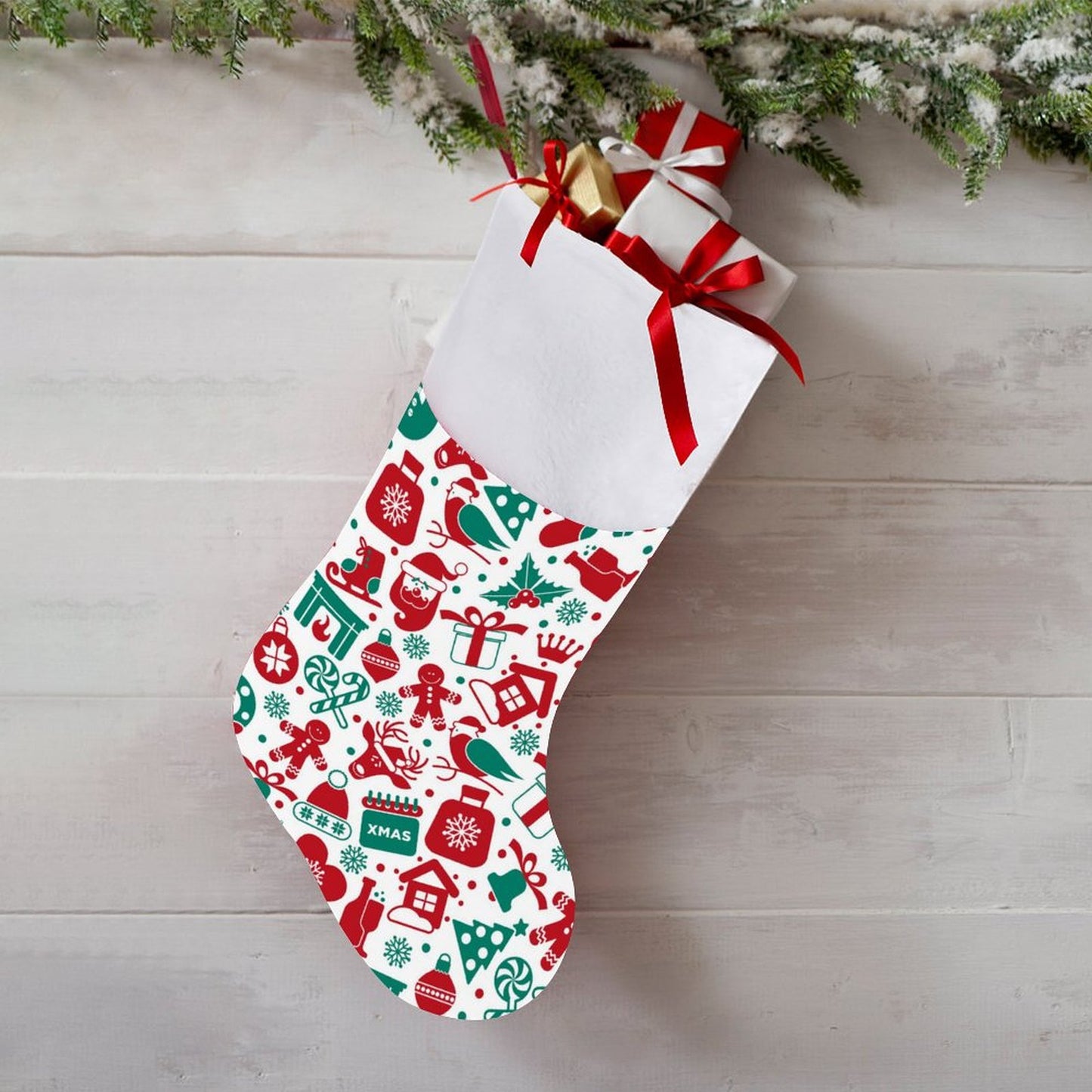 【思い出を飾る】パーソナルなクリスマス靴下 | 写真・名前で物語を刻む