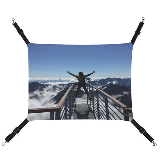 【ケージが“秘密基地”に】猫や小動物が喜ぶ、オリジナルハンモック｜省スペース