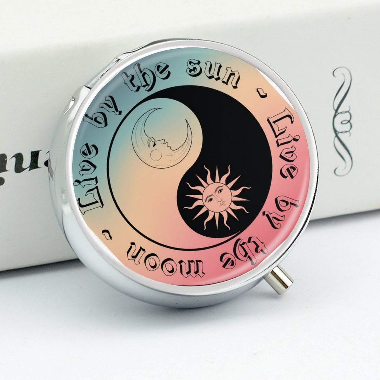 【お守りのように】写真で作るおしゃれなオリジナルピルケース｜携帯用・プレゼントに