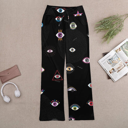 【まるで履いてないみたい】驚くほど楽なのに、美脚見え。大人のためのリラックス・ストレートパンツ