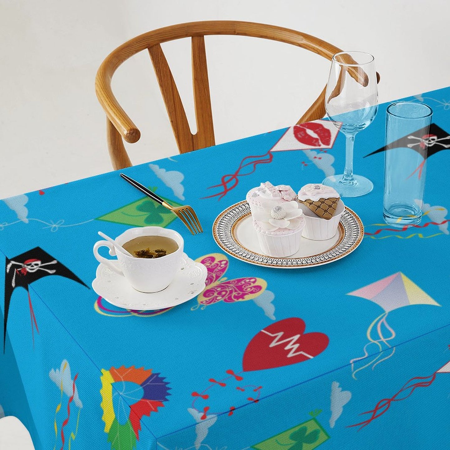 【丁寧な暮らしを、一枚の布から】リネンで作る、オリジナルテーブルクロス