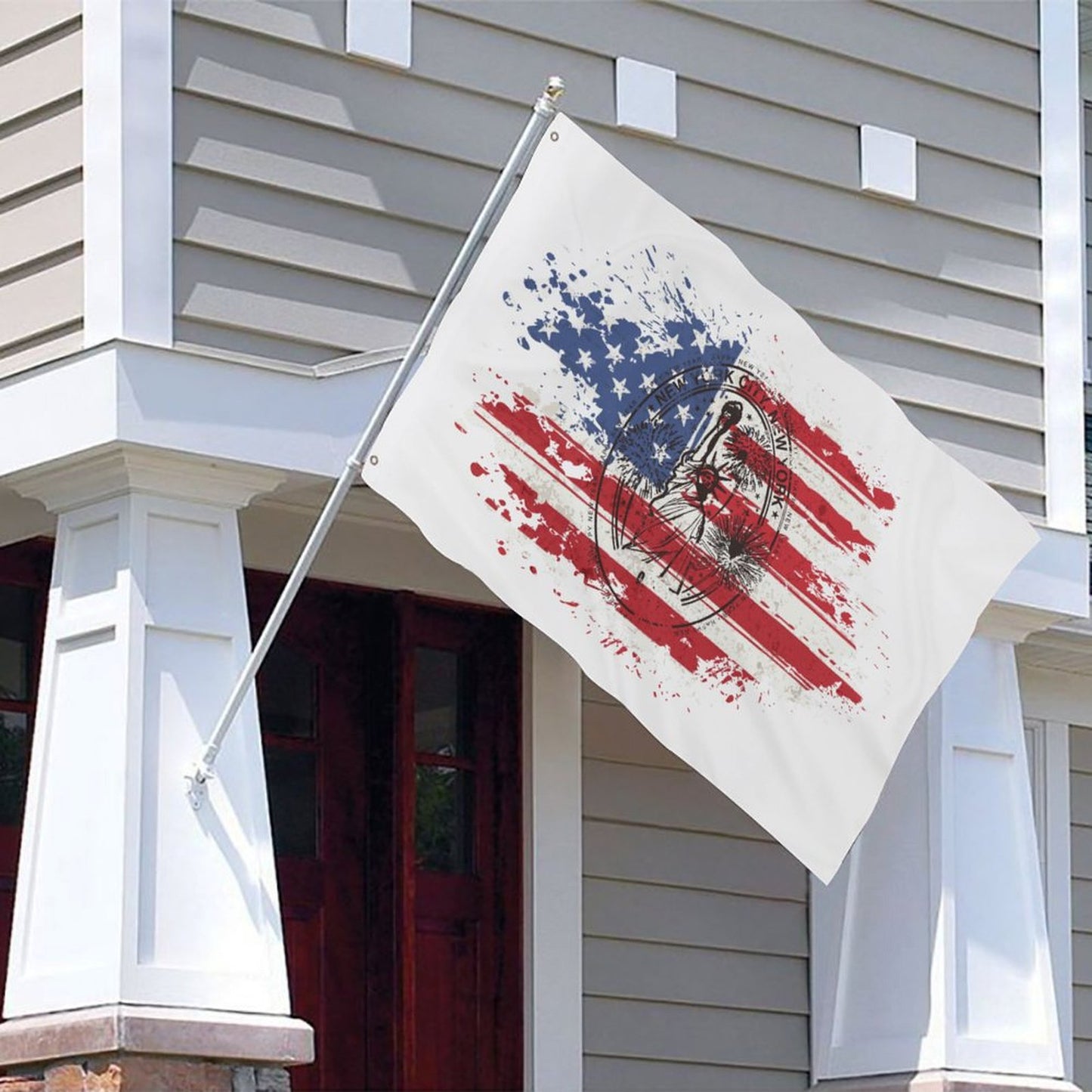 「おかえり」を告げる、我が家のシンボル。写真で作るオリジナルガーデンフラッグ